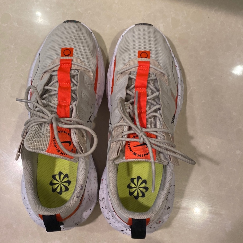 Nike women crater impact, size 10